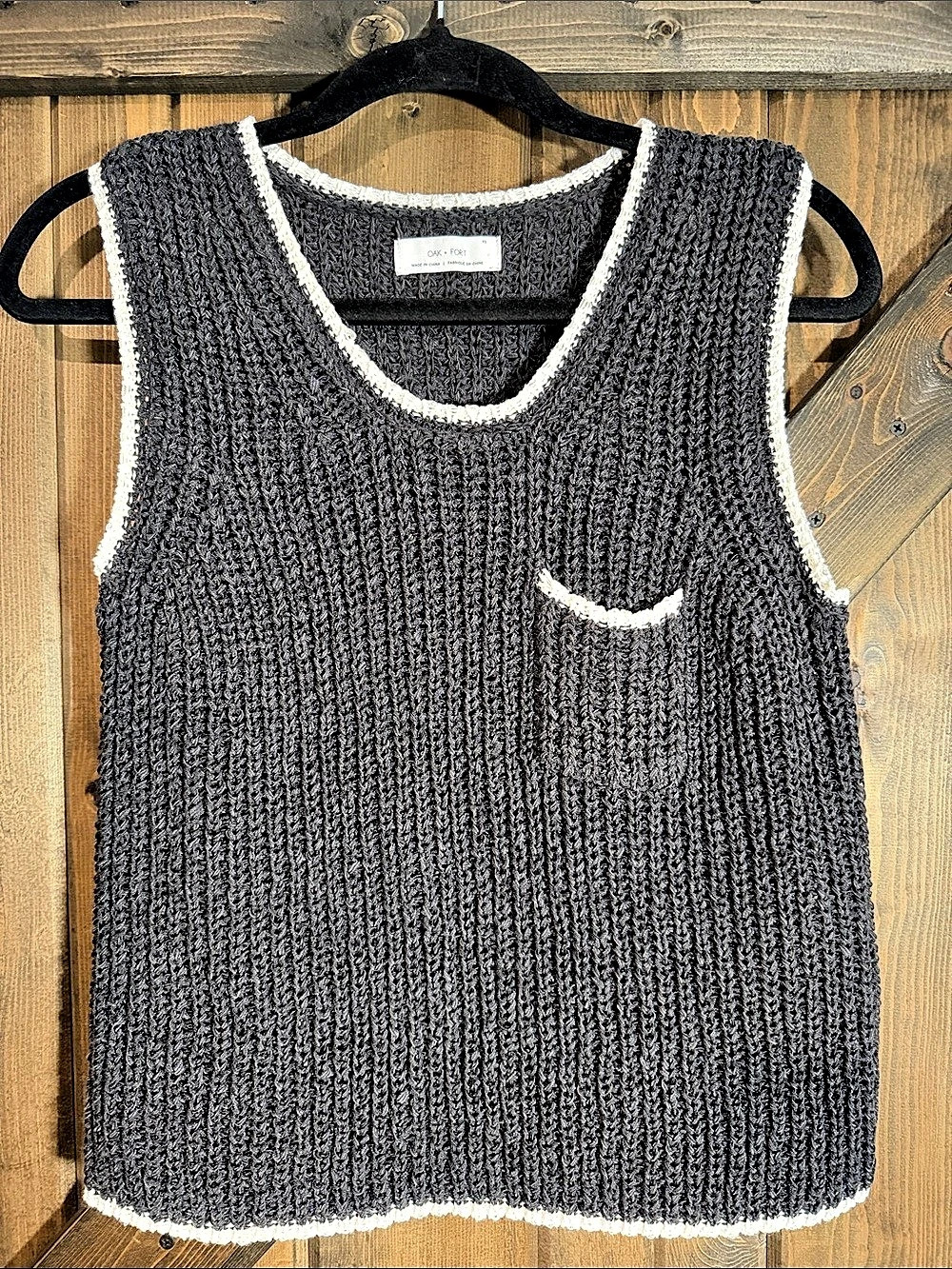 Oak + Fort Knit Sweater Vest in Gray & White Size XS Like New

PTP 16